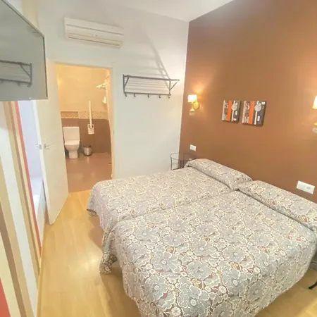 Hostal Fabiola Seville Exterior photo